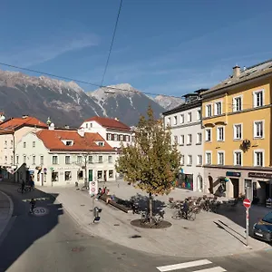 Appartamento Riesiges Zentrales Mit Parkplatz, Innsbruck
